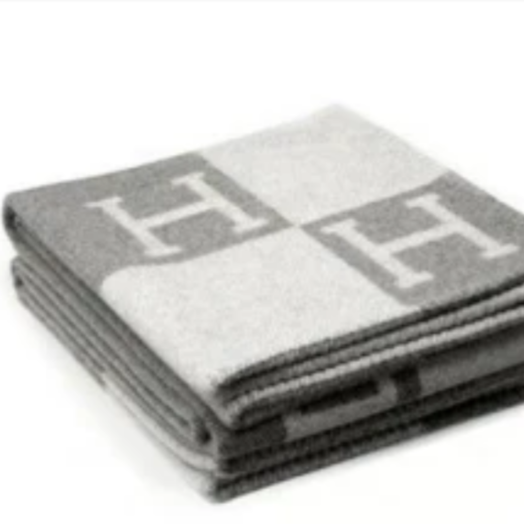 Bethane | Classic Warm Throw Blanket